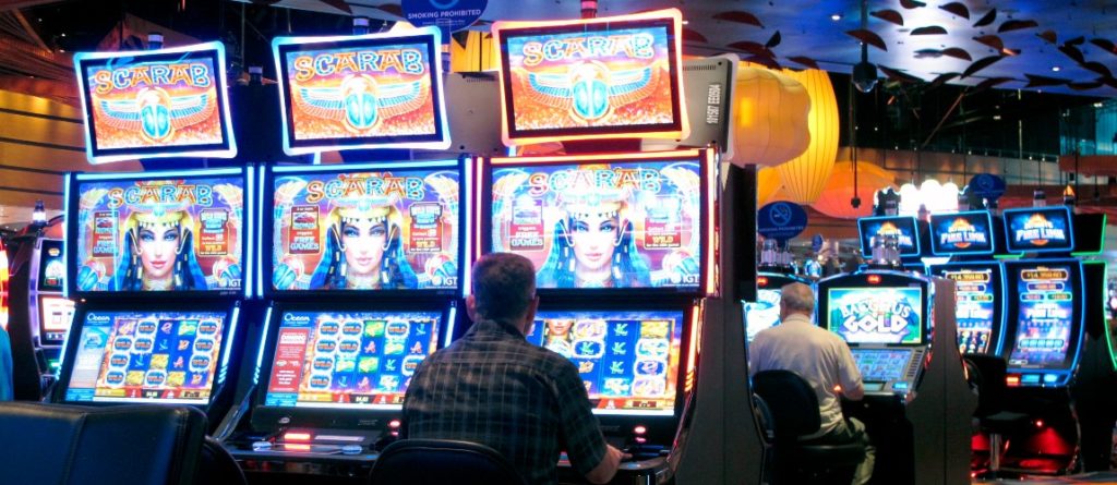  - 12 月大西洋城賭場收入顯示 2021 年起起落落
